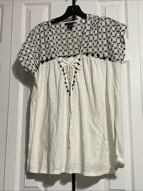 Moda Internationl cotton blend tee shirt top size LARGE
